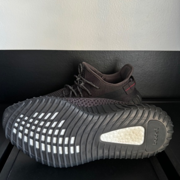 Yeezy boost 350 black non reflective 10.5 main image 6